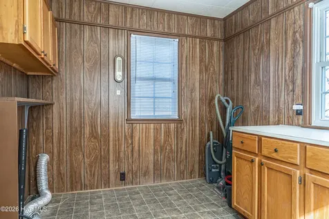 908 Jefferson Street Hamlet NC 28345
