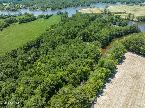 806 Sailhaven Drive Oriental NC 28571