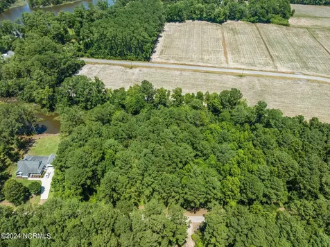 806 Sailhaven Drive Oriental NC 28571