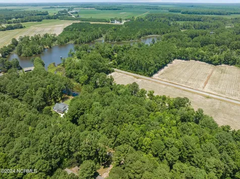 806 Sailhaven Drive Oriental NC 28571
