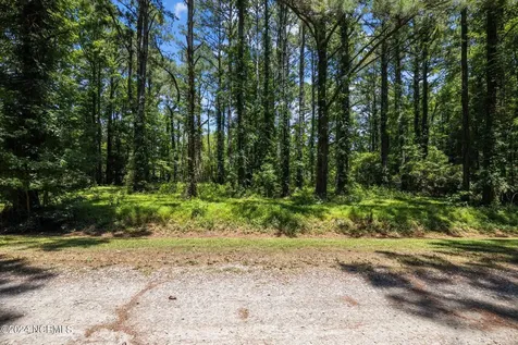 806 Sailhaven Drive Oriental NC 28571