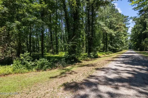 806 Sailhaven Drive Oriental NC 28571