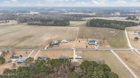 3905 Hudsons Crossroads Road Greenville NC 27858