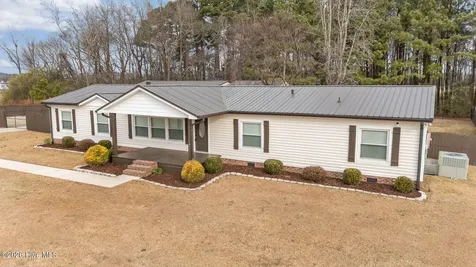 3905 Hudsons Crossroads Road Greenville NC 27858