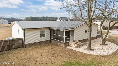 3905 Hudsons Crossroads Road Greenville NC 27858