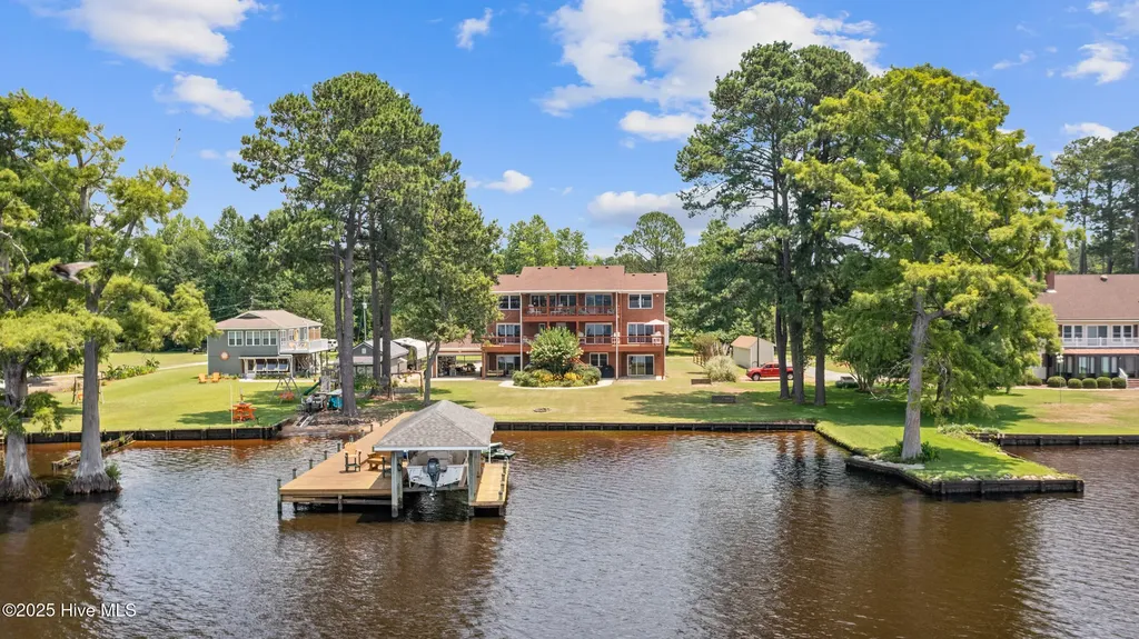 953 Old Ferry Road Edenton NC 27932
