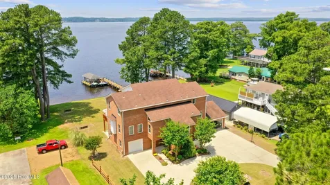 953 Old Ferry Road Edenton NC 27932