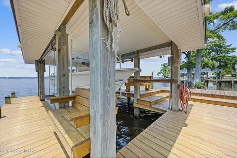 953 Old Ferry Road Edenton NC 27932