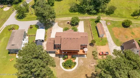 953 Old Ferry Road Edenton NC 27932