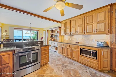 953 Old Ferry Road Edenton NC 27932