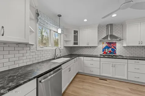 712 Beaver Dam Road Raleigh NC 27607