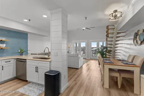 111 Florida Avenue Carolina Beach NC 28428
