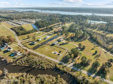 1134 Whichards Beach Road Chocowinity NC 27817
