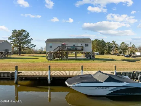 1134 Whichards Beach Road Chocowinity NC 27817