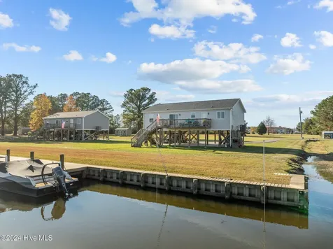 1134 Whichards Beach Road Chocowinity NC 27817