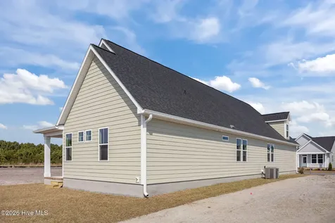 102 Golden Finch Drive Beaufort NC 28516