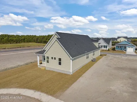 102 Golden Finch Drive Beaufort NC 28516
