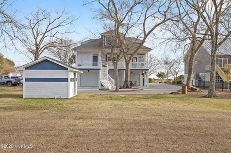 1031 Mallard Bay Road Hampstead NC 28443