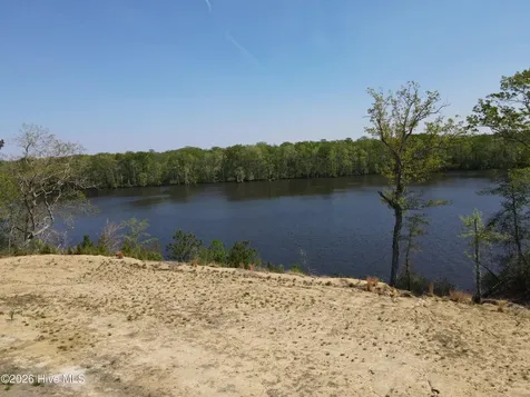 122 River Bluff Drive Winton NC 27986