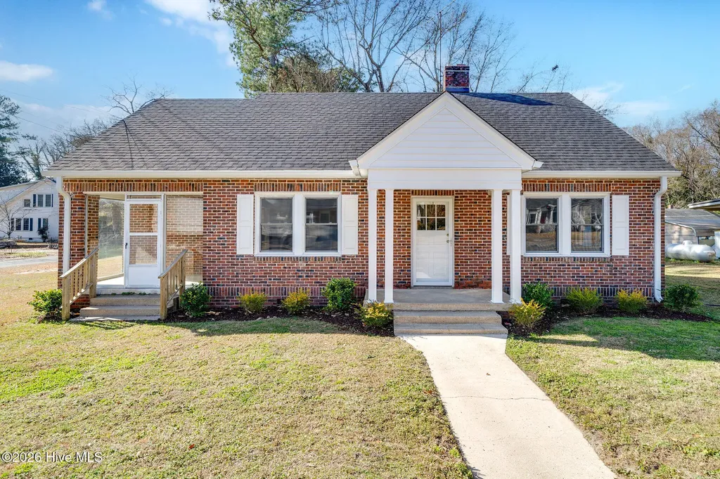 503 N Pine Street Warsaw NC 28398