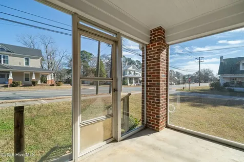 503 N Pine Street Warsaw NC 28398