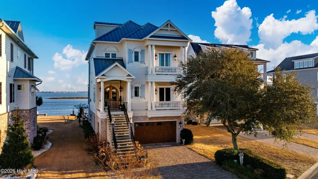 205 Back Street Newport NC 28570