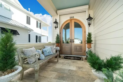 205 Back Street Newport NC 28570