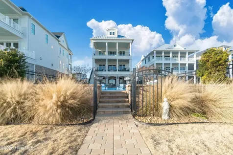 205 Back Street Newport NC 28570