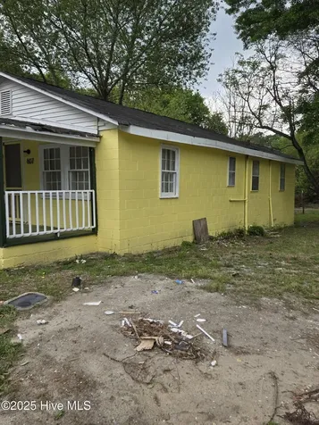 607 Washington Street Laurinburg NC 28352