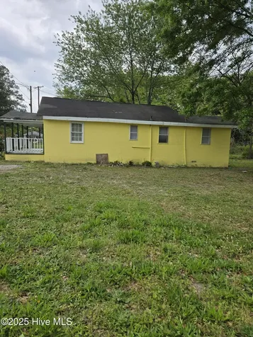 607 Washington Street Laurinburg NC 28352