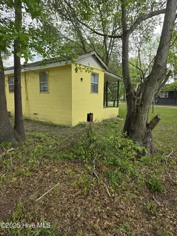607 Washington Street Laurinburg NC 28352