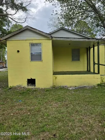607 Washington Street Laurinburg NC 28352