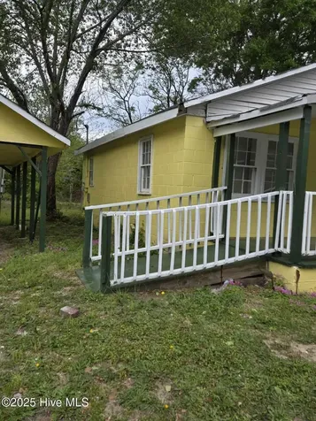 607 Washington Street Laurinburg NC 28352