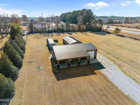 4176 Jolly Road Ayden NC 28513