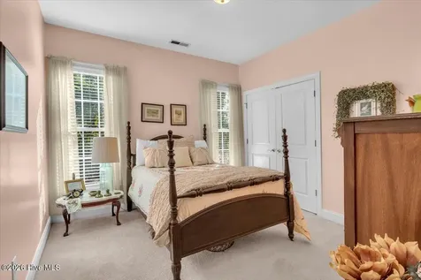 3927 Pepperberry Lane SE Southport NC 28461