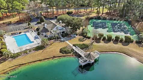 3927 Pepperberry Lane SE Southport NC 28461