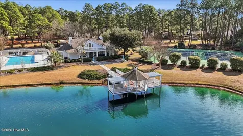 3927 Pepperberry Lane SE Southport NC 28461