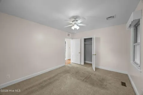 1603 Oakwood Avenue New Bern NC 28560