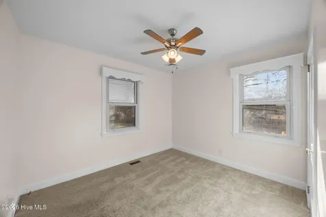 1603 Oakwood Avenue New Bern NC 28560