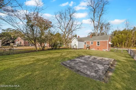 1603 Oakwood Avenue New Bern NC 28560