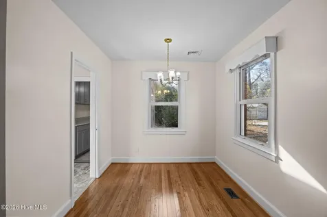 1603 Oakwood Avenue New Bern NC 28560
