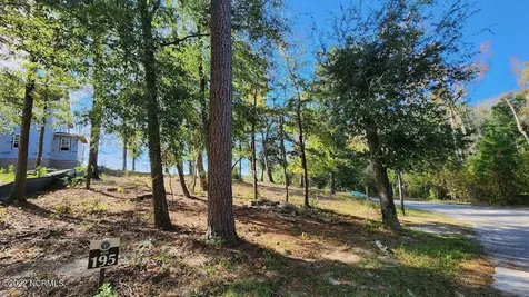3753 White Cliffs Drive Castle Hayne NC 28429