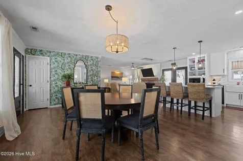 213 Pensacola Avenue Morehead City NC 28557