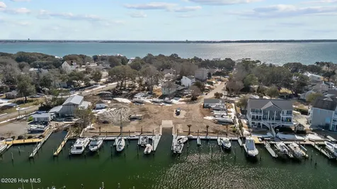 213 Pensacola Avenue Morehead City NC 28557