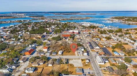 311 Pollock Street Beaufort NC 28516