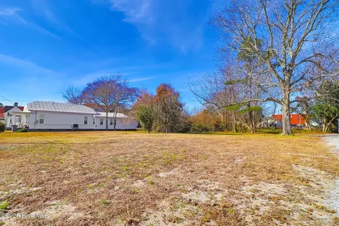311 Pollock Street Beaufort NC 28516