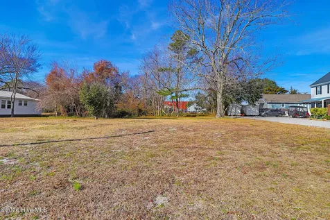 311 Pollock Street Beaufort NC 28516