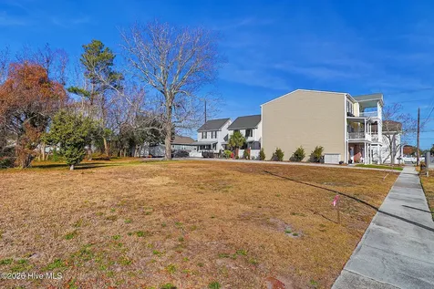 311 Pollock Street Beaufort NC 28516