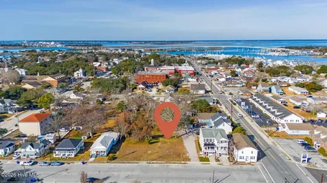 311 Pollock Street Beaufort NC 28516