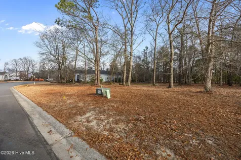 121 Maple Creek Drive Wallace NC 28466